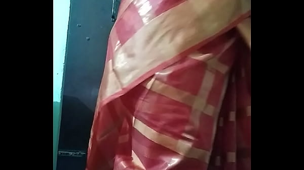 Sonam Is Wearing Saree thumbnail