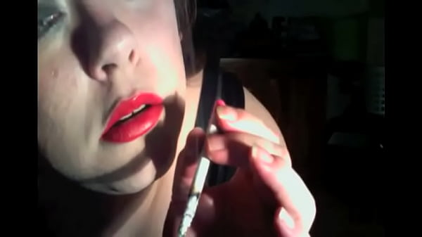 BBW UK Slut TinaSnua Chain Smokes 2 120Cigarettes