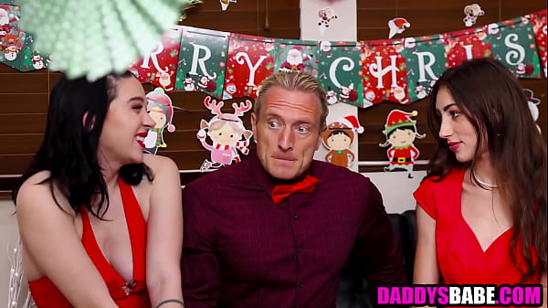 Play MP4 - Stepdad 3some bangs stepdaughter & stepniece