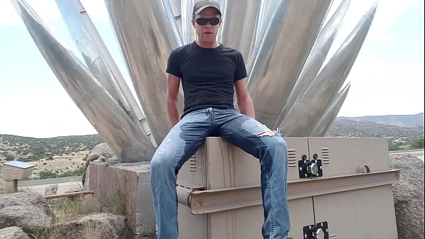 Wetting Pants In The Mountains thumbnail