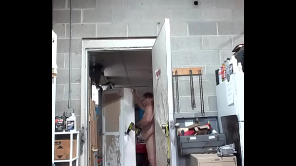 Play MP4 - Reconditioning a cabinet