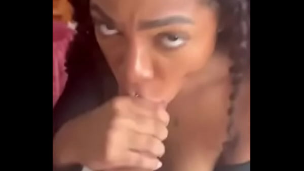 Amigo do inteiror pauzudo me fode com aquele pau enorme minha buceta ficou assada alguns dias 