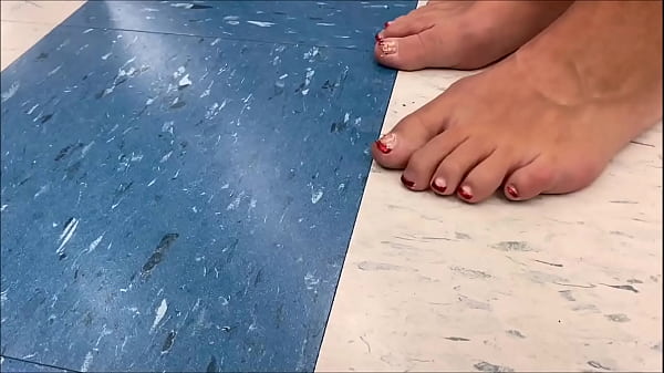 Nonton Smelly Corn Chip Feet thumbnail