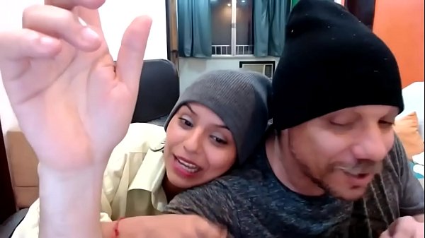 Atriz Porno Argentina Ela Baez Respondendo Perguntas Picantes Dos F&atilde;s thumbnail