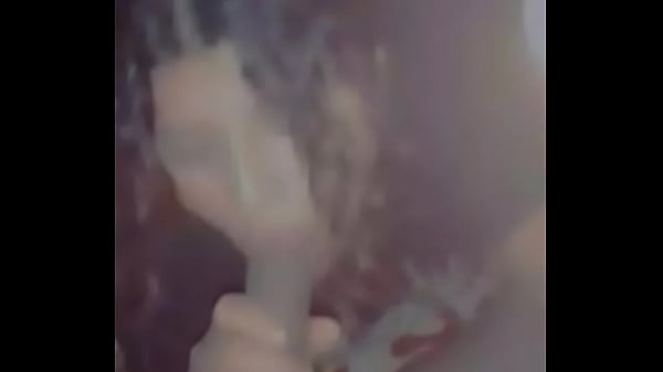 Nonton Me La Chupa Cuando Me Levanto thumbnail