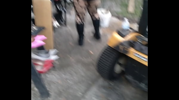 Nonton Showing Off Those Big Breast thumbnail