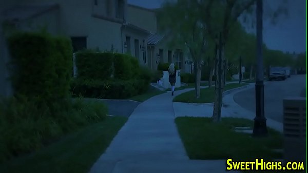 Blonde coed gets_cumshot_after riding