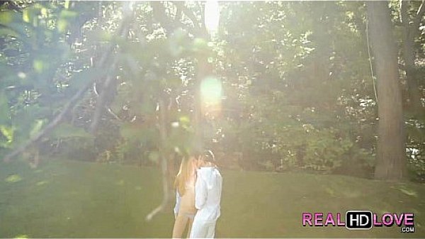 Nonton Blonde Dreams 21 41 thumbnail