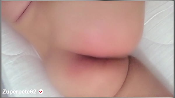 recien despierta y mi esposose va atrabajar y yo desnuda para ti