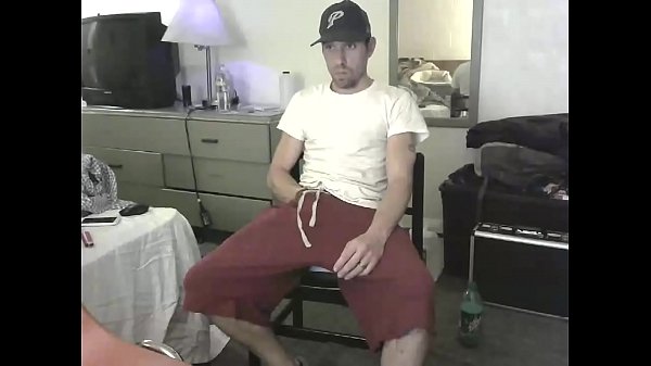 Play MP4 - Jerking off in motel room 216