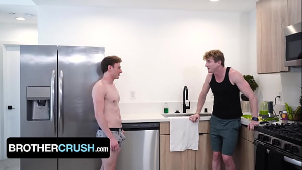 Play MP4 - Hunk Stepbro Max Lorde Wakes Up Stepbro With Hard Dick For Breakfast In The Kitchen - BrotherCrush