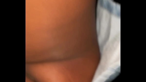 Em p&uacute;blico apenas s&oacute; saia 