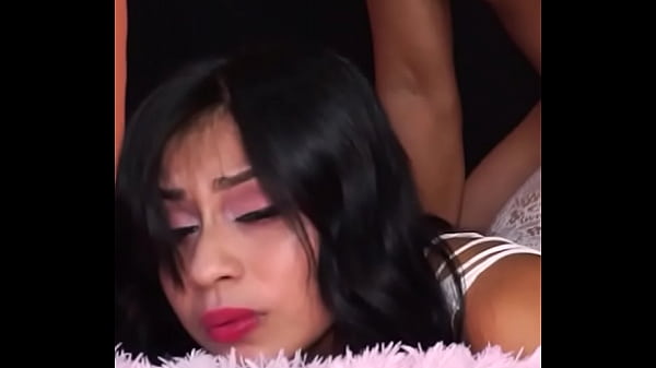 Play MP4 - Mi esposa recibiendo a su corneador mientras estoy en el trabajo&period; Encontre este video en su celular