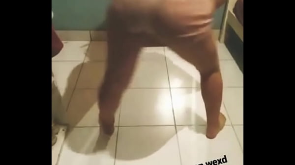 Morrita meneando suculito