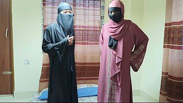 Nonton Desi Hijab Step-sisters Want Steo-brother Big Dick Inside Tight Pussy thumbnail