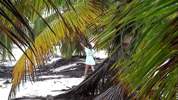 Couple holiday video #6 pissing and bj in the rainforest authentic couple 