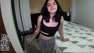 Jovencita de vagina rosada coge para mi canal y se queda con el semen en la vagina
