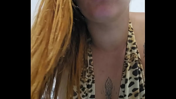 Play MP4 - T&ocirc; com muito tes&atilde;o vem aqui goza nos meus peitos e axilas