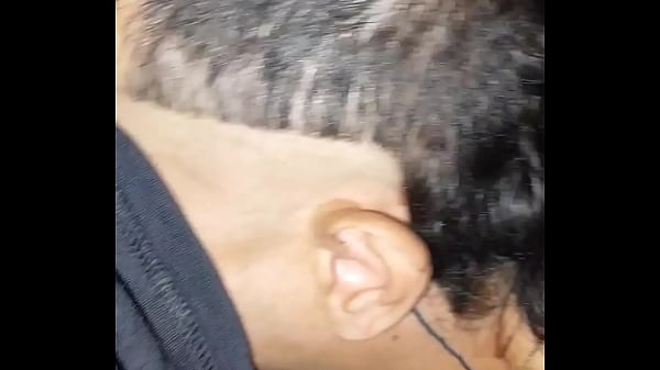 Novinho galud&atilde;o que trabalha comigo me pediu um boquete pra aliviar ele 