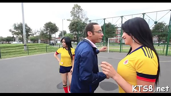 Dude copulates butt of a wild shemale 