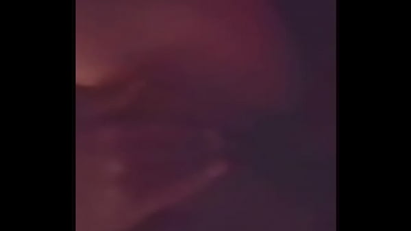 L gets load on her stomach