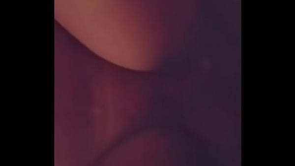 L gets load on her stomach