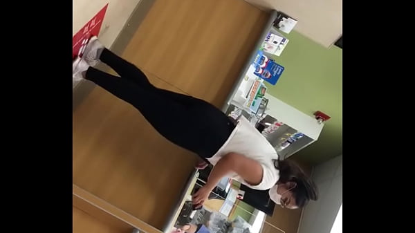 Nice ass at store 