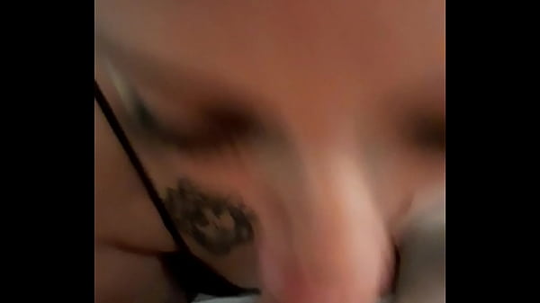 Nonton Slutty Whore Loves Cock thumbnail