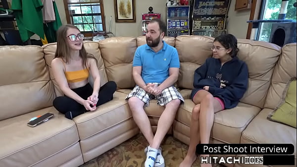 Mi monroe masturbates with hitachi magic wand while laying on the side of the beach