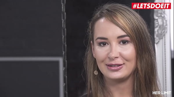 Play MP4 - HERLIMIT - &lpar;Freya Dee&comma; Christian Clay&rpar; - Fat Ass Blonde Intense Anal Orgasm With A Huge White Cock