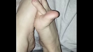 Gretala - I Suoi Piedi Nudi Al Naturale Senza Smalto thumbnail