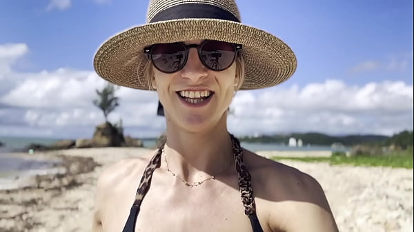 Play MP4 - SFW Cleaning Natural Beach at Pacific Ocean