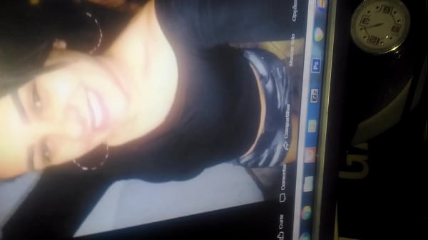 Negão dotado batendo uma olhando pra vizinhsa