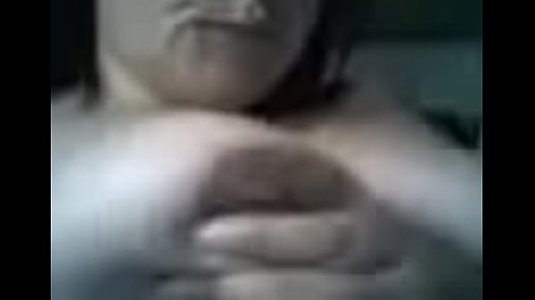 Cordobesa amateur muestra tetas