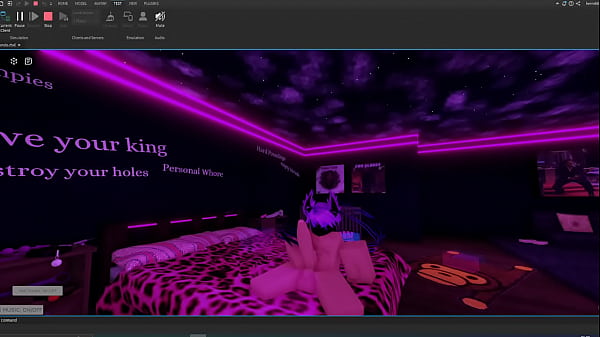 Hey uhh looking for someone here is my discord its m1ke 