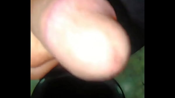 Play MP4 - Coroa mijando e falando putaria