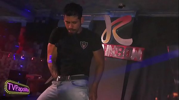 Play MP4 - PapoMix confere o stripper ousado do gogoboy Felipe Le&atilde;o no CLub Rainbow em S&atilde;o Paulo - WhatsApp PapoMix &lpar;11&rpar; 94779-1519