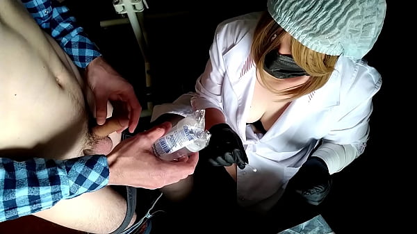 Female doctor examines a patient spenis