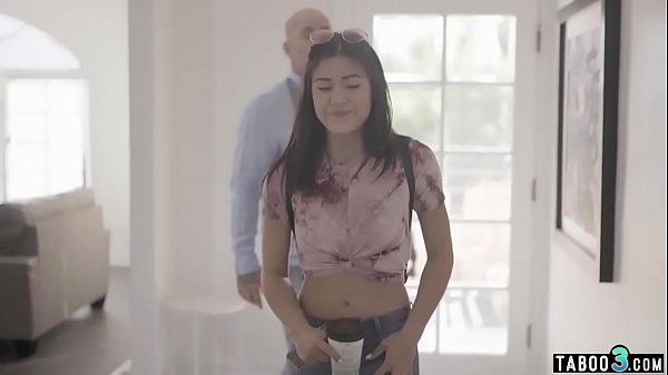 Play MP4 - Stepdad lectures humiliated teen as she wets herself