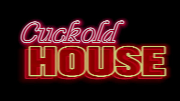 Baiana novinha fazendo sexo grupal junto com o namorado corno