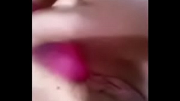 Milf plays with awesome pussy 