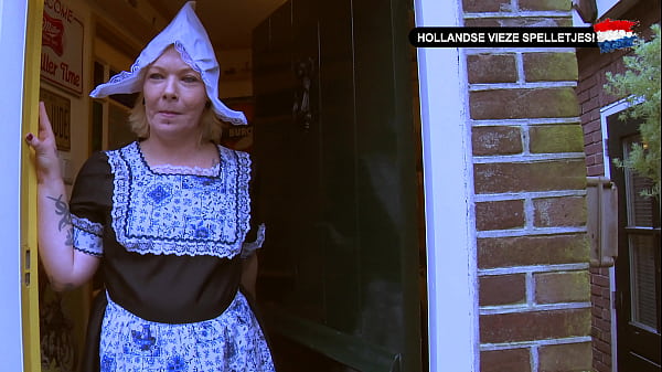 Play MP4 - Hollandse Vieze Spelletjes Introductie - Op bezoek bij geile Suus&excl; &lpar;Nederlands gesproken&rpar;