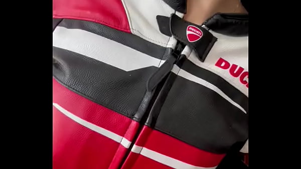 Nonton Good Motorcycle Gear Is Very Heavy ?ducati One Love ️ thumbnail
