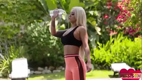 Play MP4 - Brandi Bae in PAWG Gets Physical