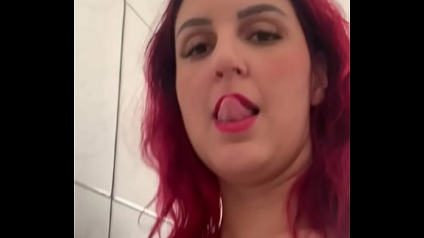 Pernocas Fazendo Manuten&ccedil;&atilde;o no Hostel 