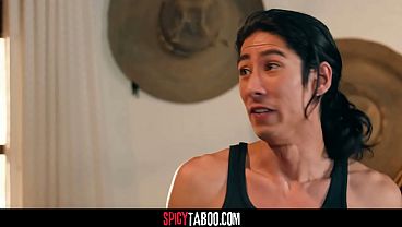 Nonton Stepbrothers Fuck Their Secretive Stripper Stepmom thumbnail