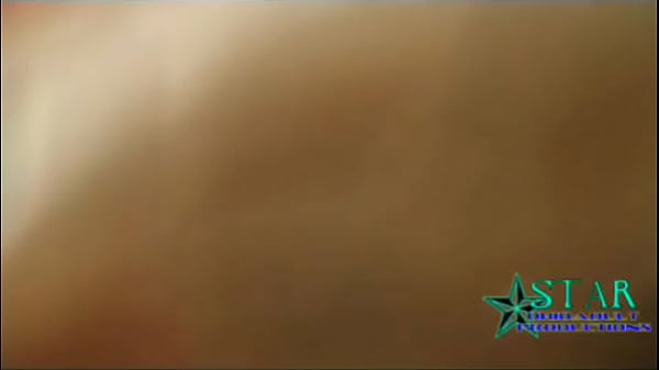 Play MP4 - Star posing and playing