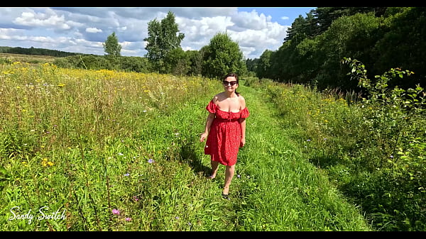 Nonton Country Girl Gives A Blowjob Outdoors thumbnail