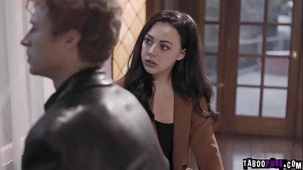 Whitney wright gets her hot pussy eaten by michael vegas