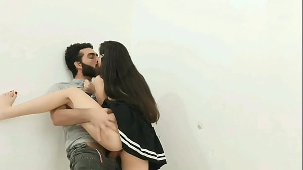 Hijastra Emma Celebra Con La Polla Dura De Su Pervertido Padrastro thumbnail